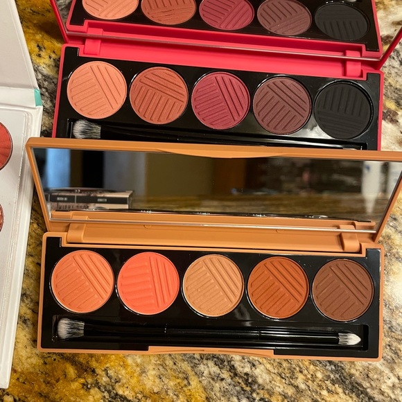 Eyeshadow Bundle. - Picture 5 of 7